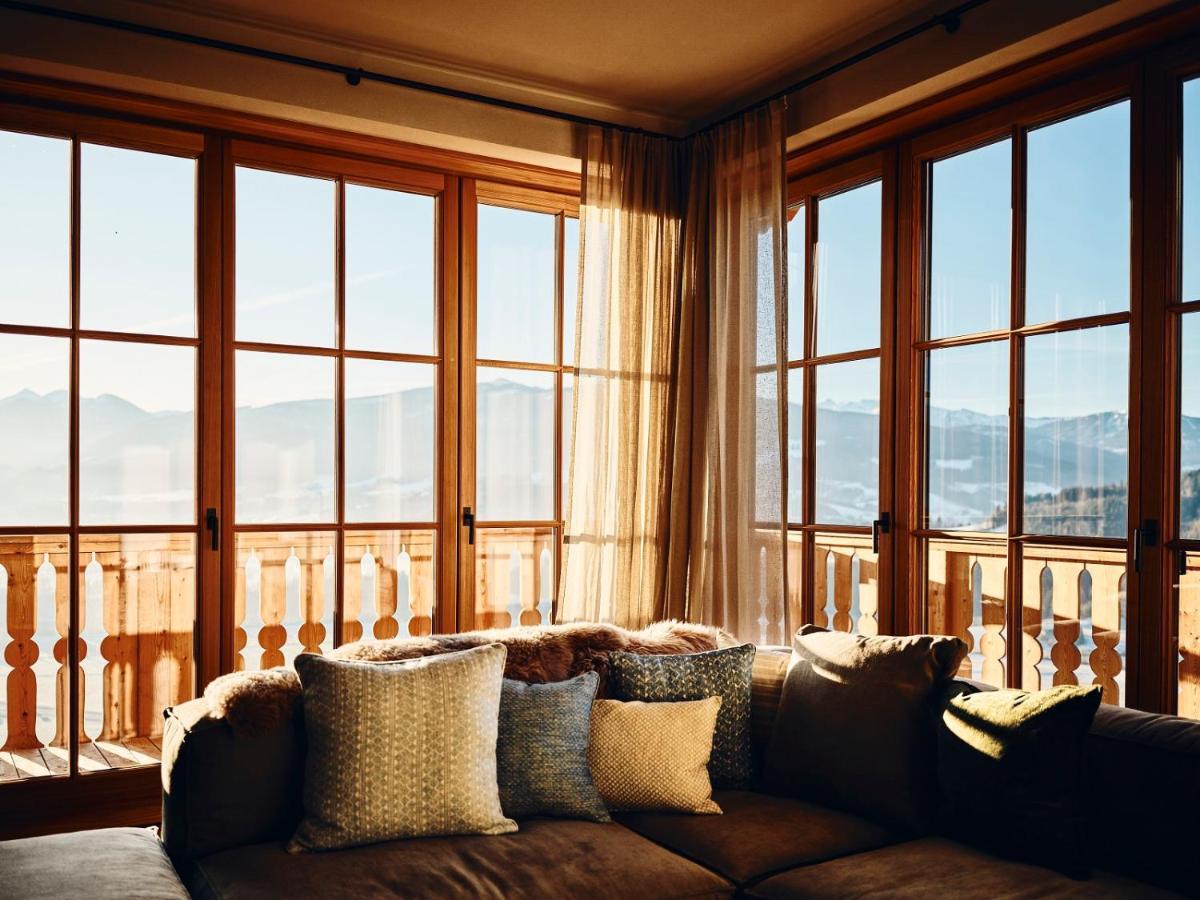 Tauroa Krenn Hotel Purgg Bagian luar foto