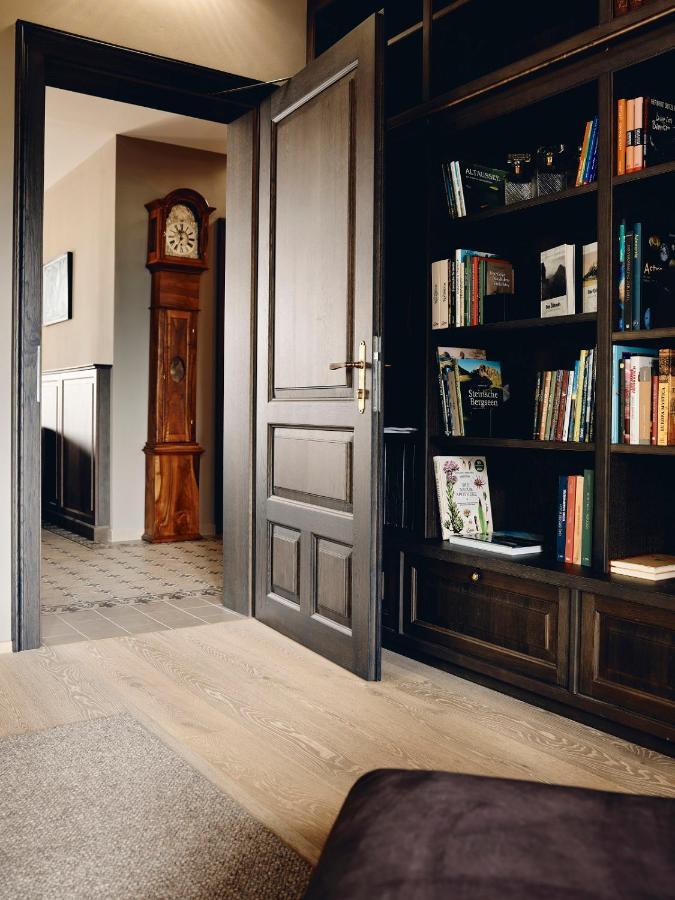 Tauroa Krenn Hotel Purgg Bagian luar foto